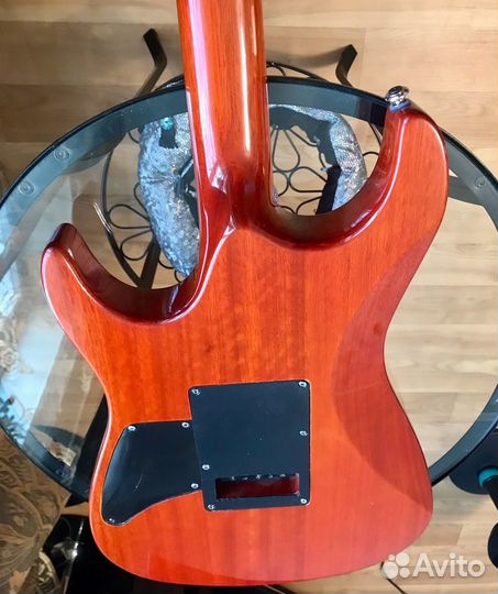 Fender Stratocaster Showmaster H-H-H