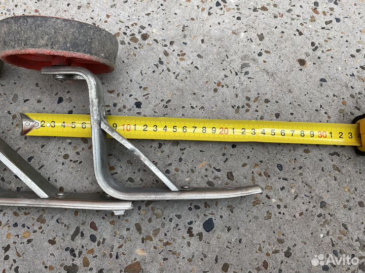 Вспомогательные колеса