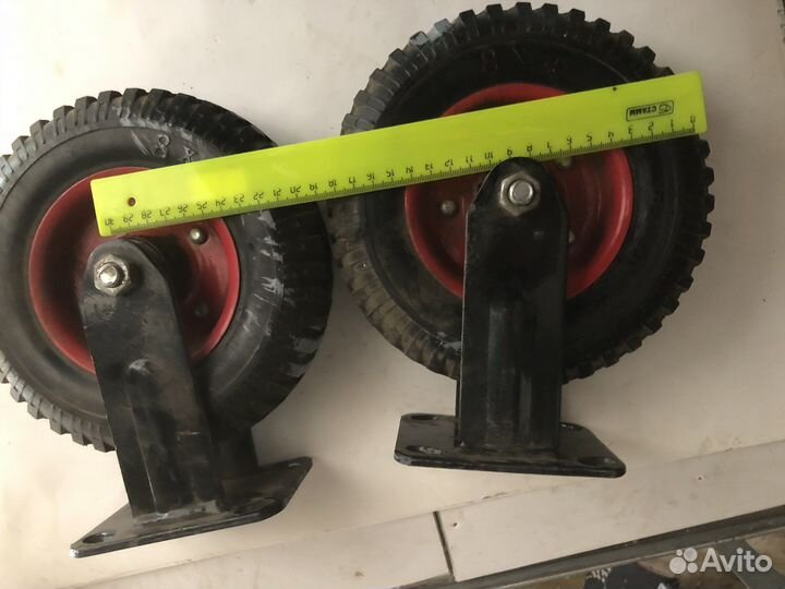 Колеса для тележки или прицепа для лодки