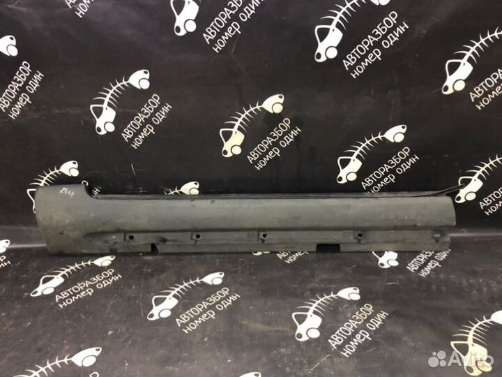 Накладка порога передняя левая Volvo S60 2.5L