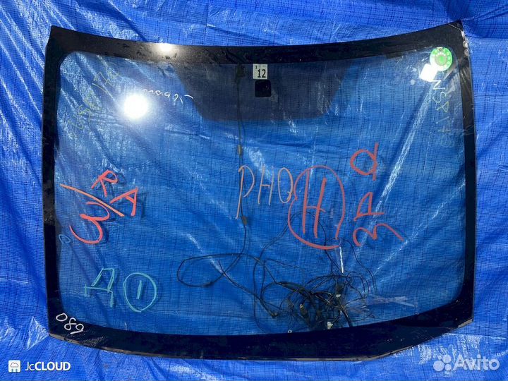 Лобовое стекло на toyota sienta NSP170 2nrfke