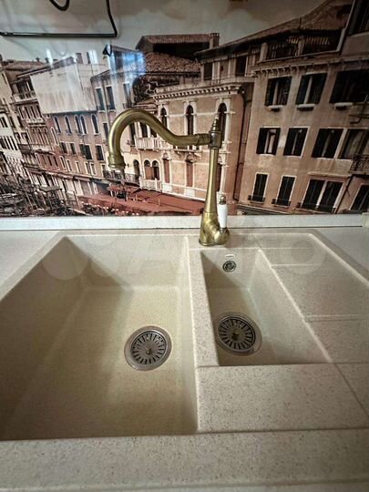 2-к. квартира, 110 м², 2/9 эт.