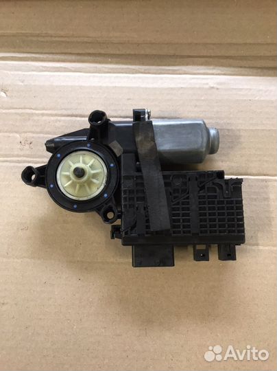 Моторчик стеклоподъемника Citroen C4 Picasso