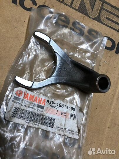 Новая оригинальная вилка кпп Yamaha XJR 1200