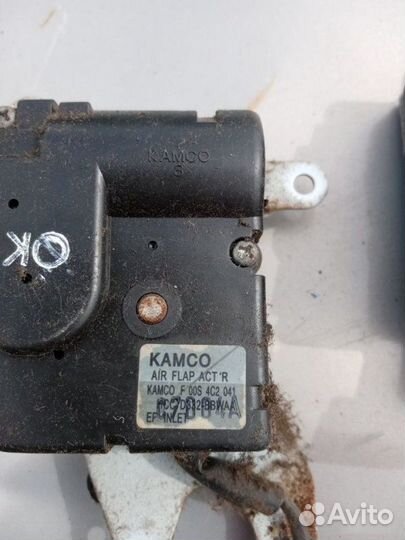 Моторчик заслонок отопителя Hyundai Sonata