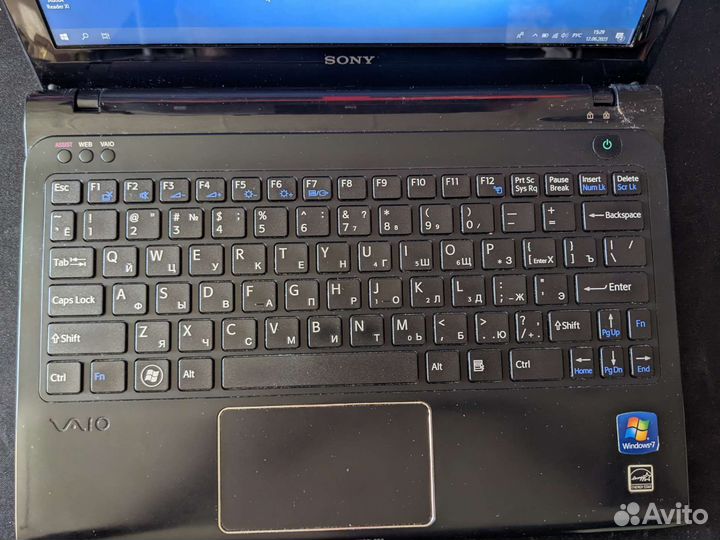 Ноутбук sony vaio SVE111A11V