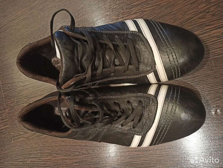 Кроссовки р. 43