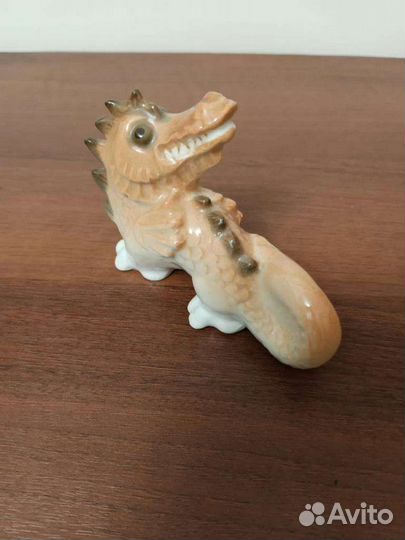 Фарфоровые статуэтки