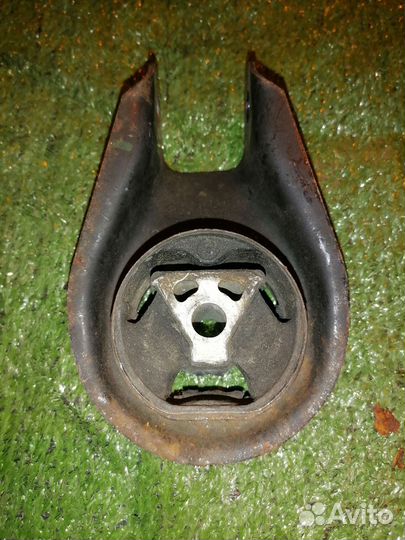 Опора двигателя (подушка двс) 4N516P082 Volvo S40