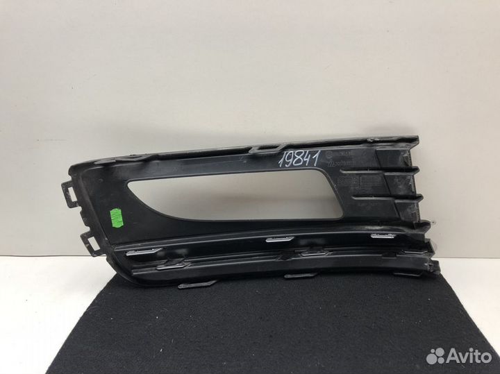 Решётка в бампер левая Volkswagen Polo Sedan 2011