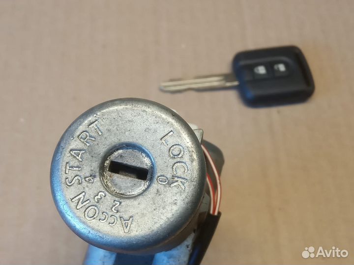 Замок зажигания Nissan Qashqai 2011