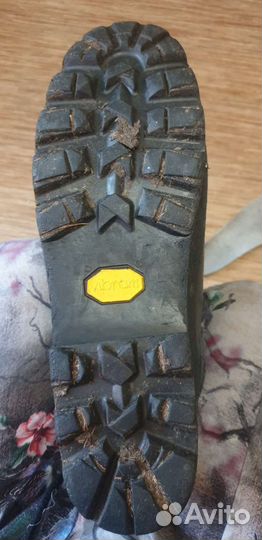 Горные пластиковые ботинки scarpa vega