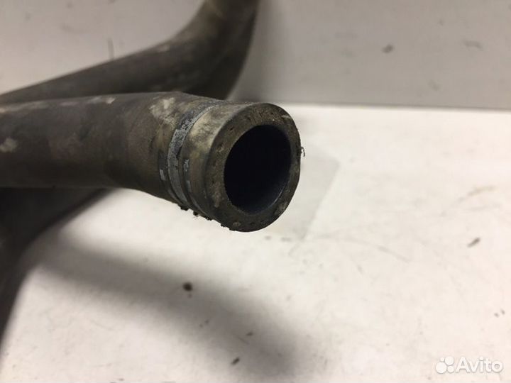 Шланг системы охлаждения Volkswagen Golf 4