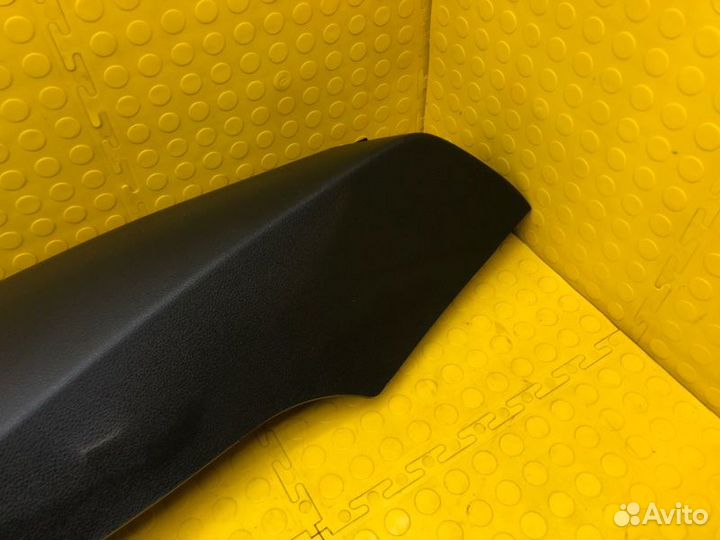 Обшивка салона задняя правая Skoda Octavia cwva