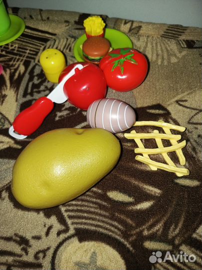 Игрушечная посуда и еда пакетом