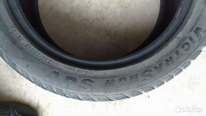 Maxxis Victra SUV M+S 235/50 R18 V