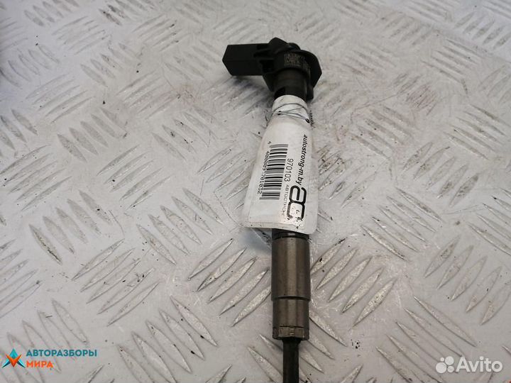 Форсунка Volkswagen Passat B6 2010 03L130277