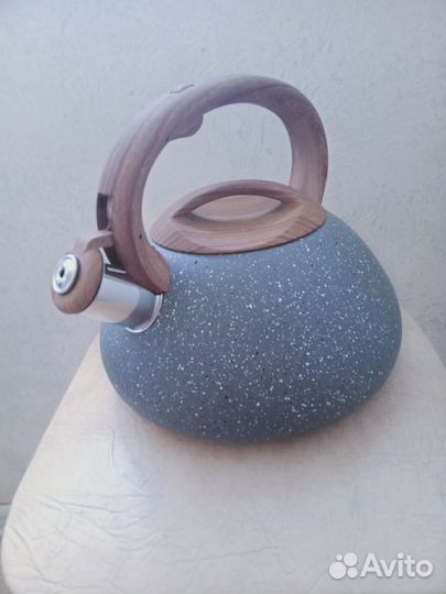 Чайник 2.7 литра Новый