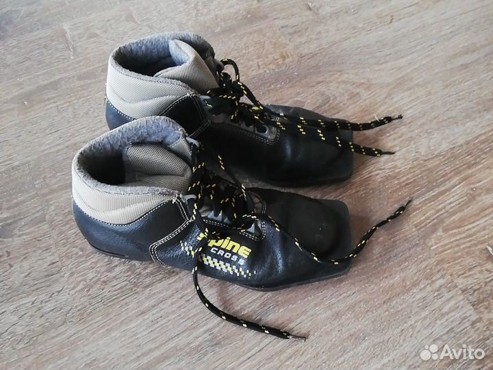 Лыжные ботинки 36 размер