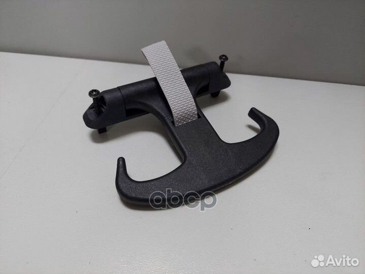 Крючок в багажник A 212 810 00 40 9B27 mercede