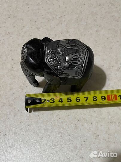 Статуэтка слон дерево