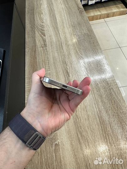 iPhone 15 Pro, 128 ГБ