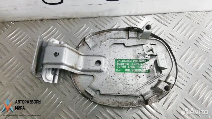 Лючок топливного бака Mazda 3 BK 2005