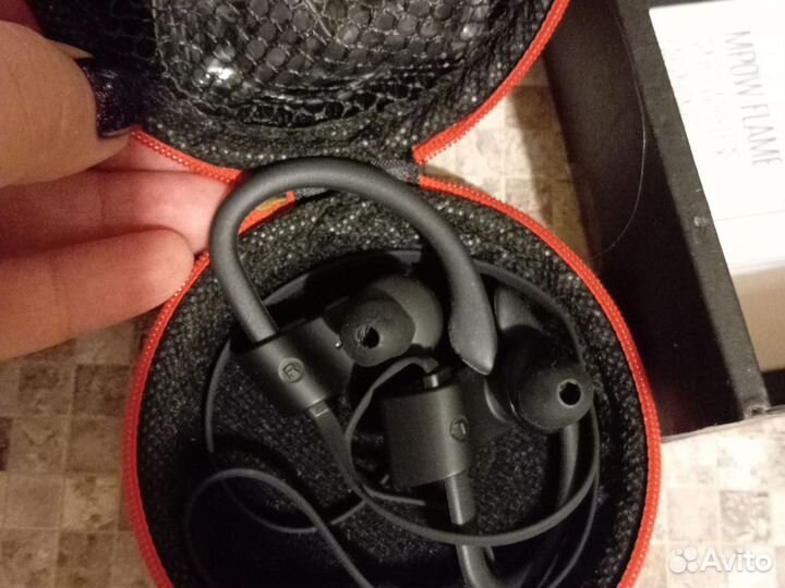 Беспроводные наушники