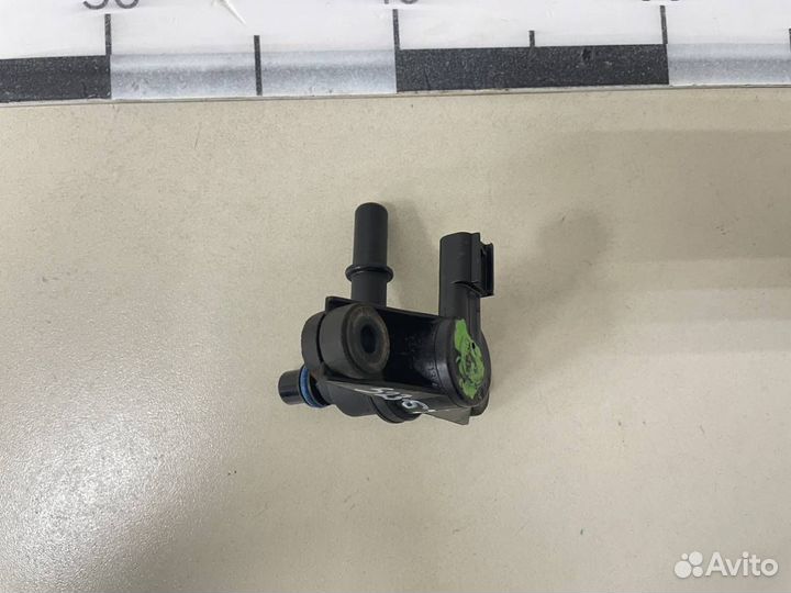 Клапан вентиляции топливного бака Ford Explorer 20