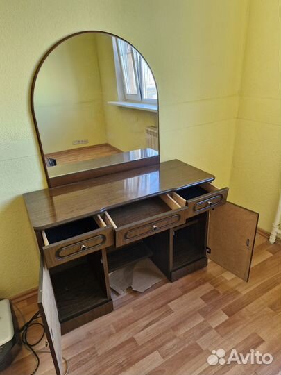 Трюмо трельяж с зеркалом