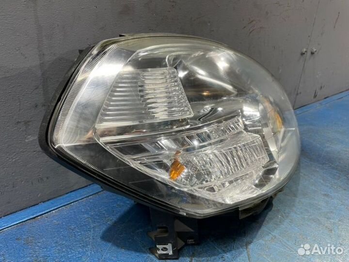 Фара галоген правая Nissan Teana J31