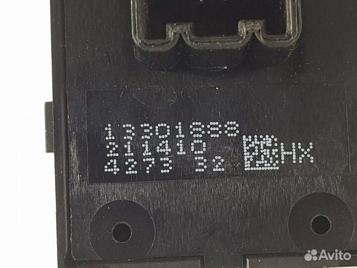 Кнопка стеклоподъемника задняя левая Opel Mokka