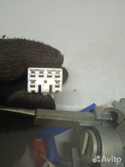 Замок зажигания Hyundai Elantra седан