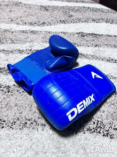 Боксерские перчатки