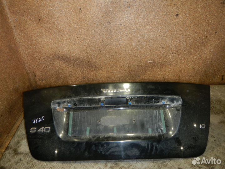 Крышка багажника Volvo S40