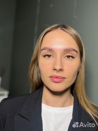 Мастер бровист