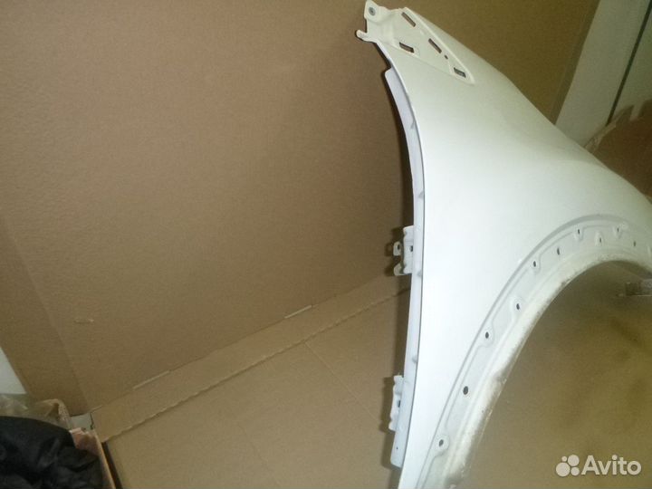 Крыло переднее правое Рено Каптюр Renault Kaptur