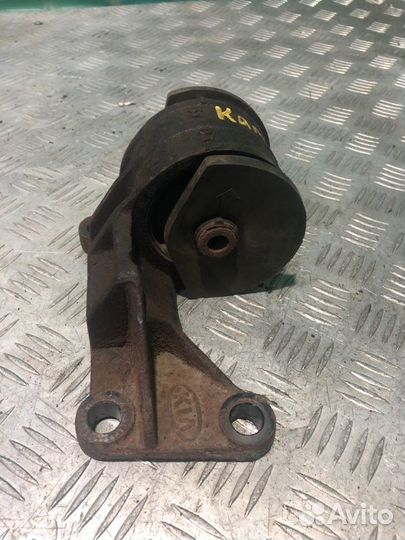 Опора двигателя Kia Carens