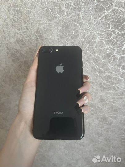 iPhone 8 Plus, 64 ГБ
