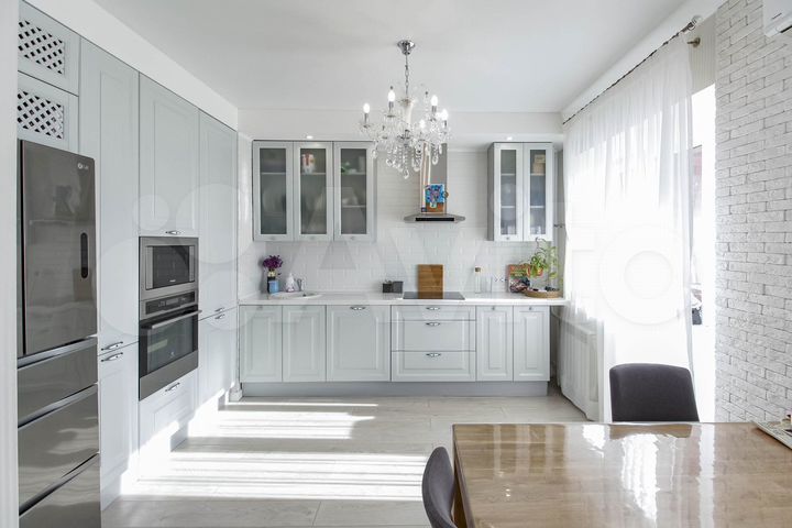 2-к. квартира, 90 м², 13/16 эт.