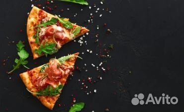 Повар пиццамейкер