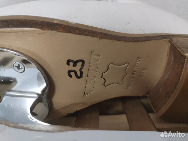 Коньки фигурные