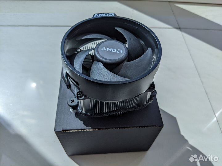 Кулер AMD Wraith Spire 712-000049 Rev:E