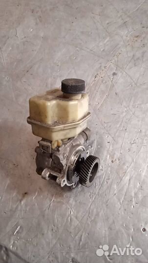 Насос гидроусилителя руля Mazda Premacy CP 2000