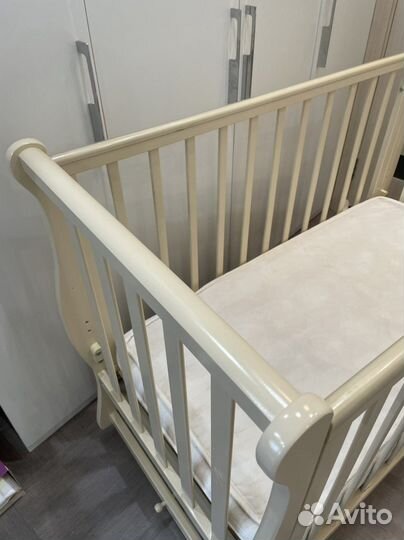 Детская кроватка из массива бука Лель