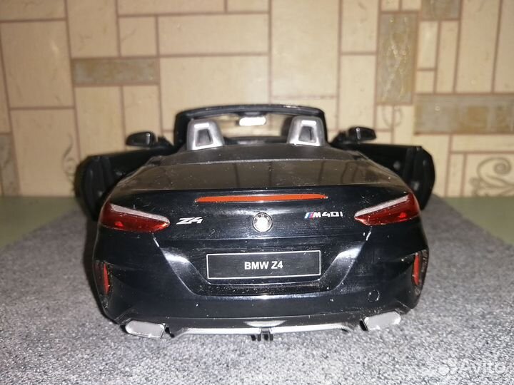 Модель BMW Z4 Roadsrer 1/14