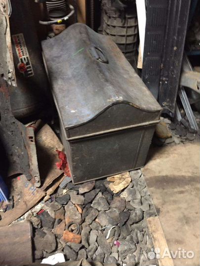 Металлический Старинный сундук сейф