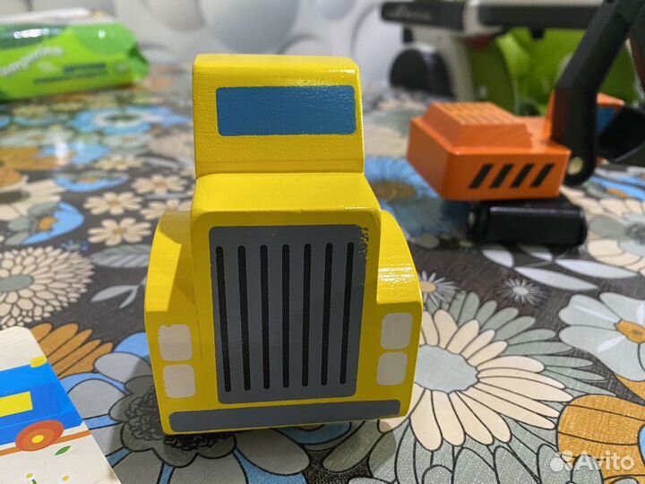 Развивающие игрушки пакетом дерево