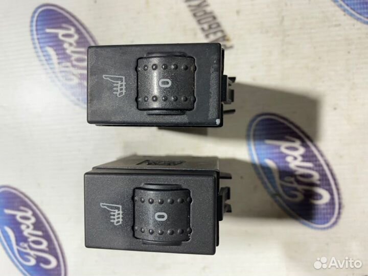Блок подогрева сидений Ford Focus 2 1.8D седан 1.8