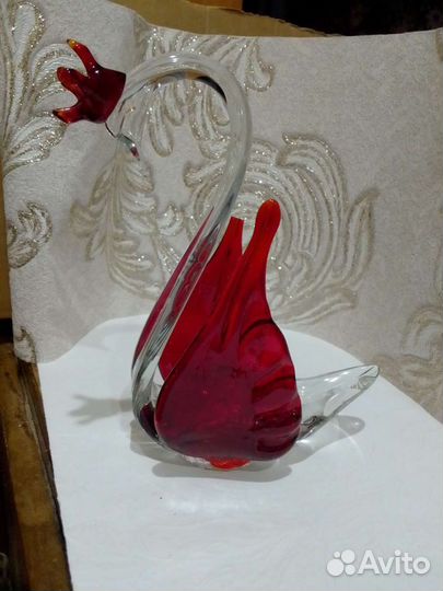 Статуэтка лебедь